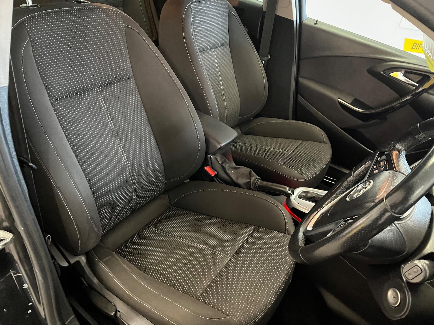 Used Vauxhall Astra 2015 for sale - 77290781: Photo 40