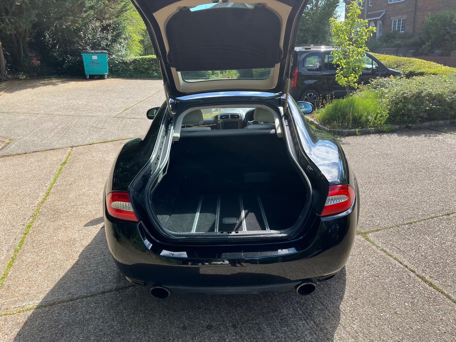 Used Jaguar XK 2011 for sale - 77497547: Photo 10