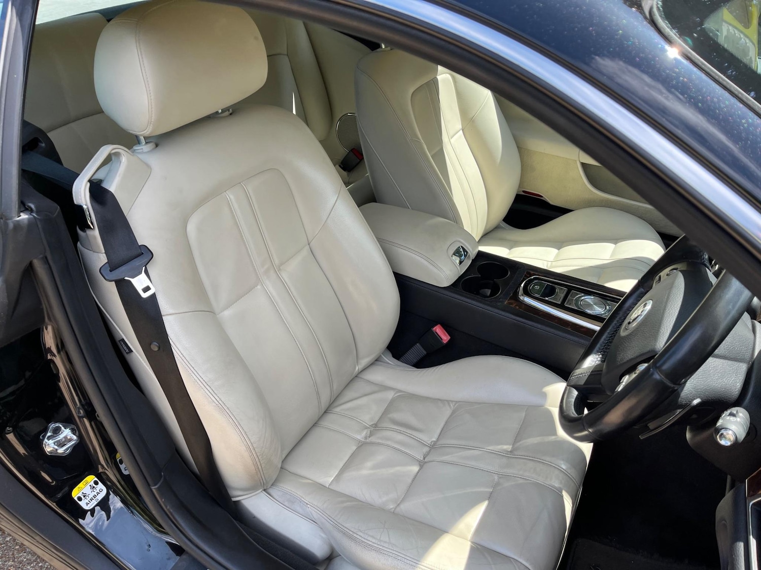 Used Jaguar XK 2011 for sale - 77497547: Photo 16