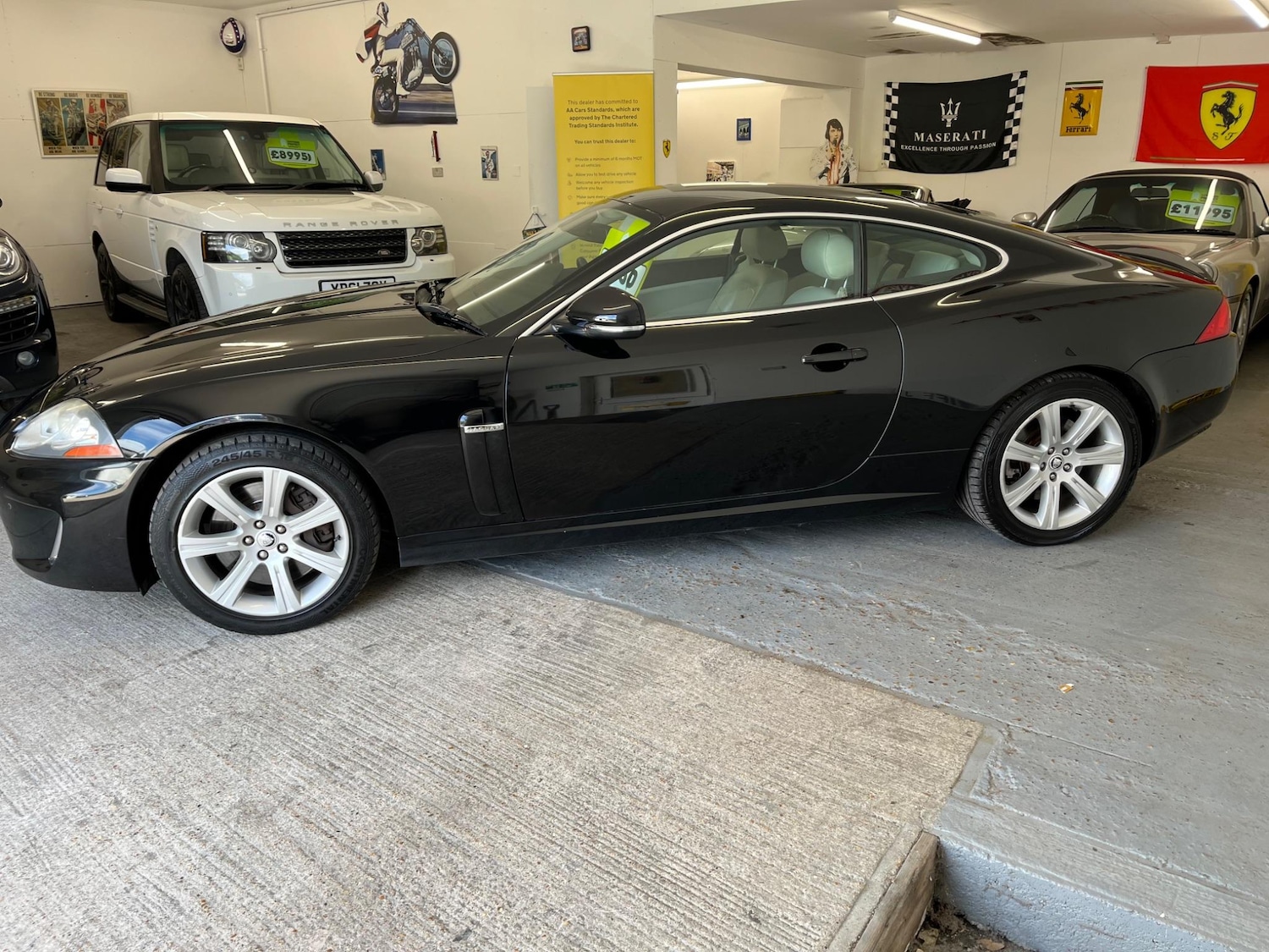 Used Jaguar XK 2011 for sale - 77497547: Photo 26