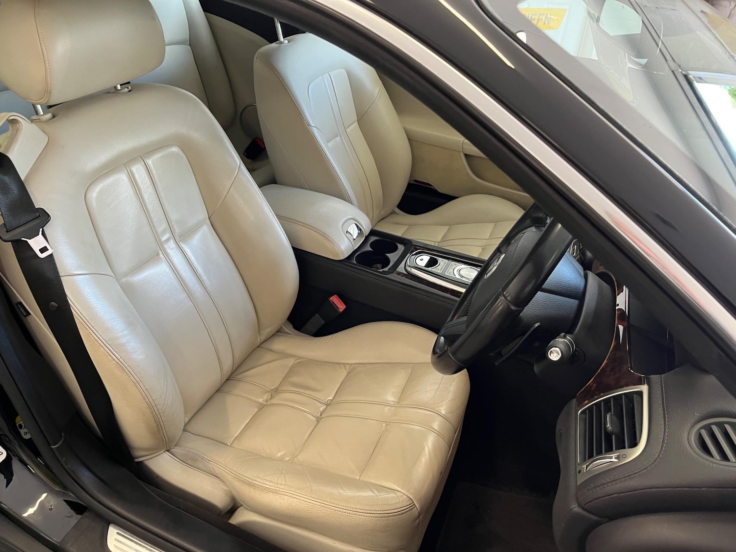 Used Jaguar XK 2011 for sale - 77497547: Photo 31