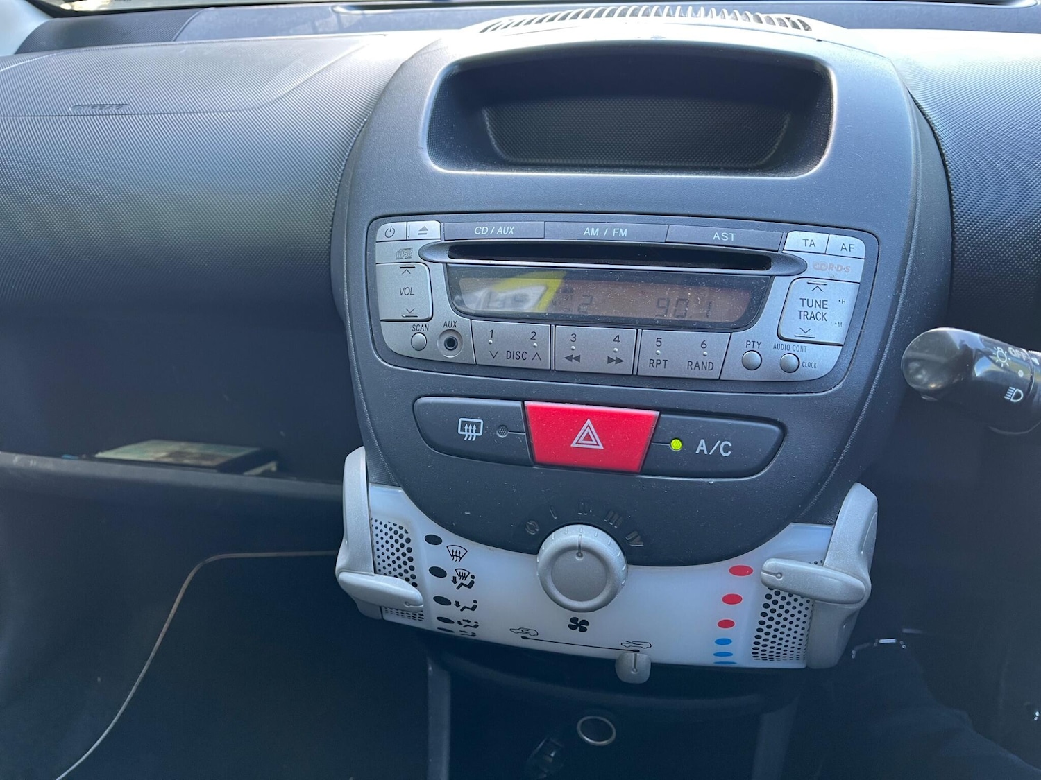 Used Toyota AYGO 2013 for sale - 77278977: Photo 15