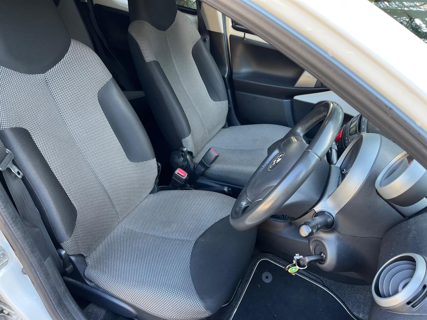 Used Toyota AYGO 2013 for sale - 77278977: Photo 17