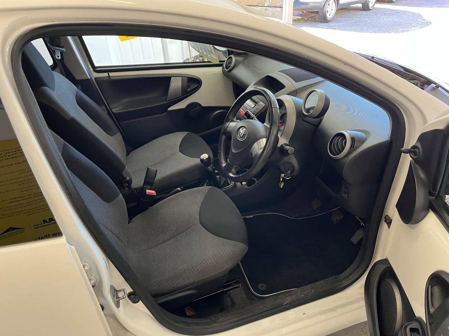 Used Toyota AYGO 2013 for sale - 77278977: Photo 35