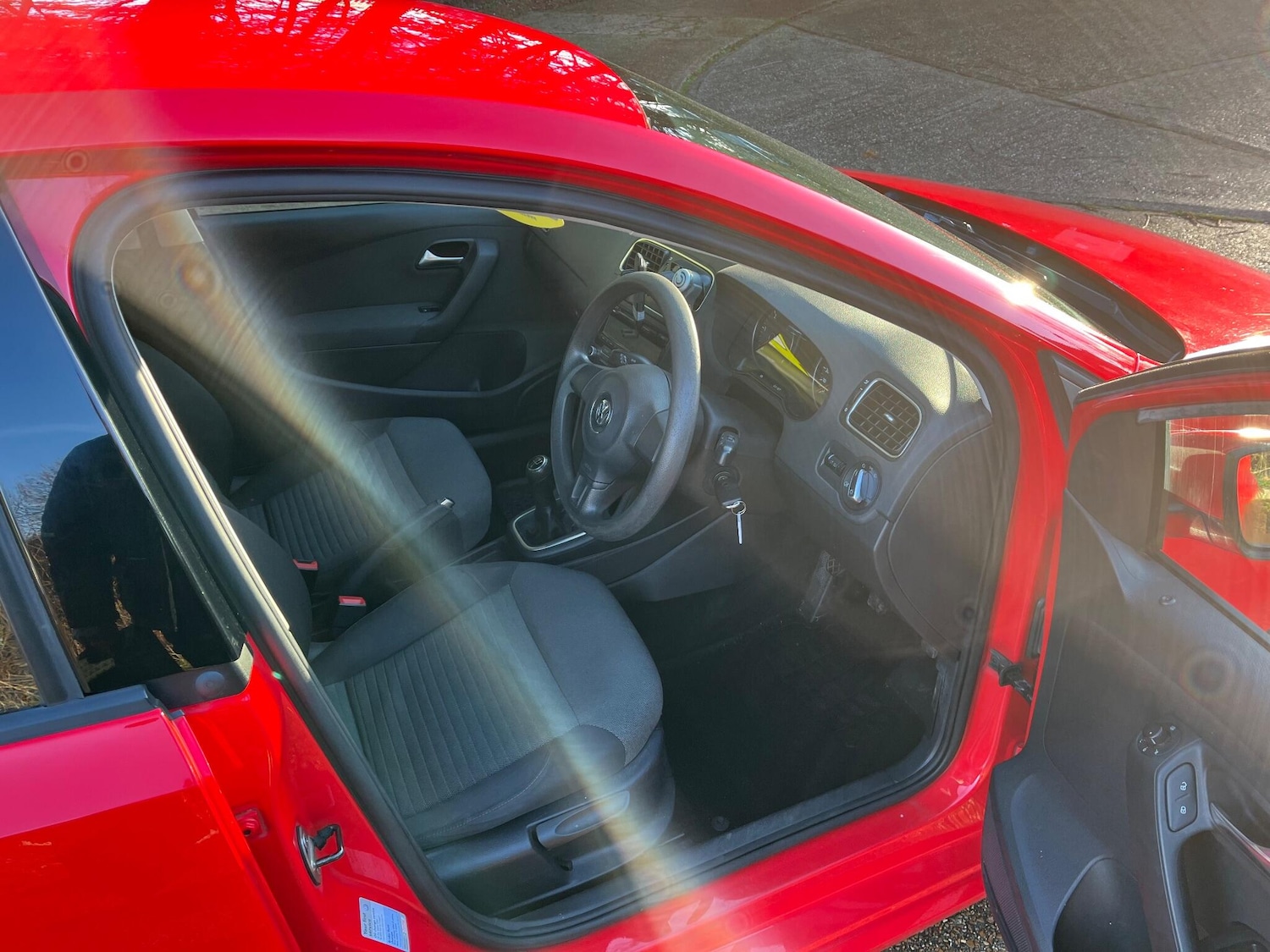 Used Volkswagen Polo 2010 for sale - 77215684: Photo 15