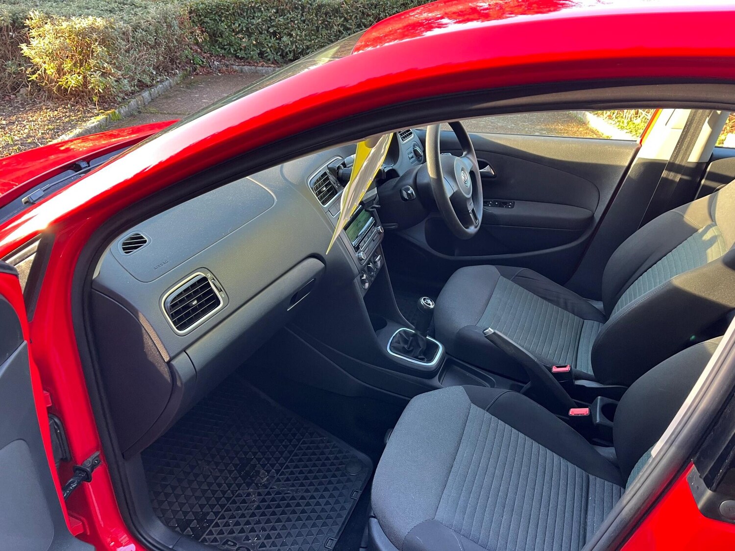 Used Volkswagen Polo 2010 for sale - 77215684: Photo 19