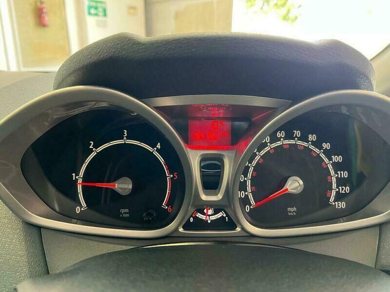 Used Ford Fiesta 2011 for sale - 78057813: Photo 37