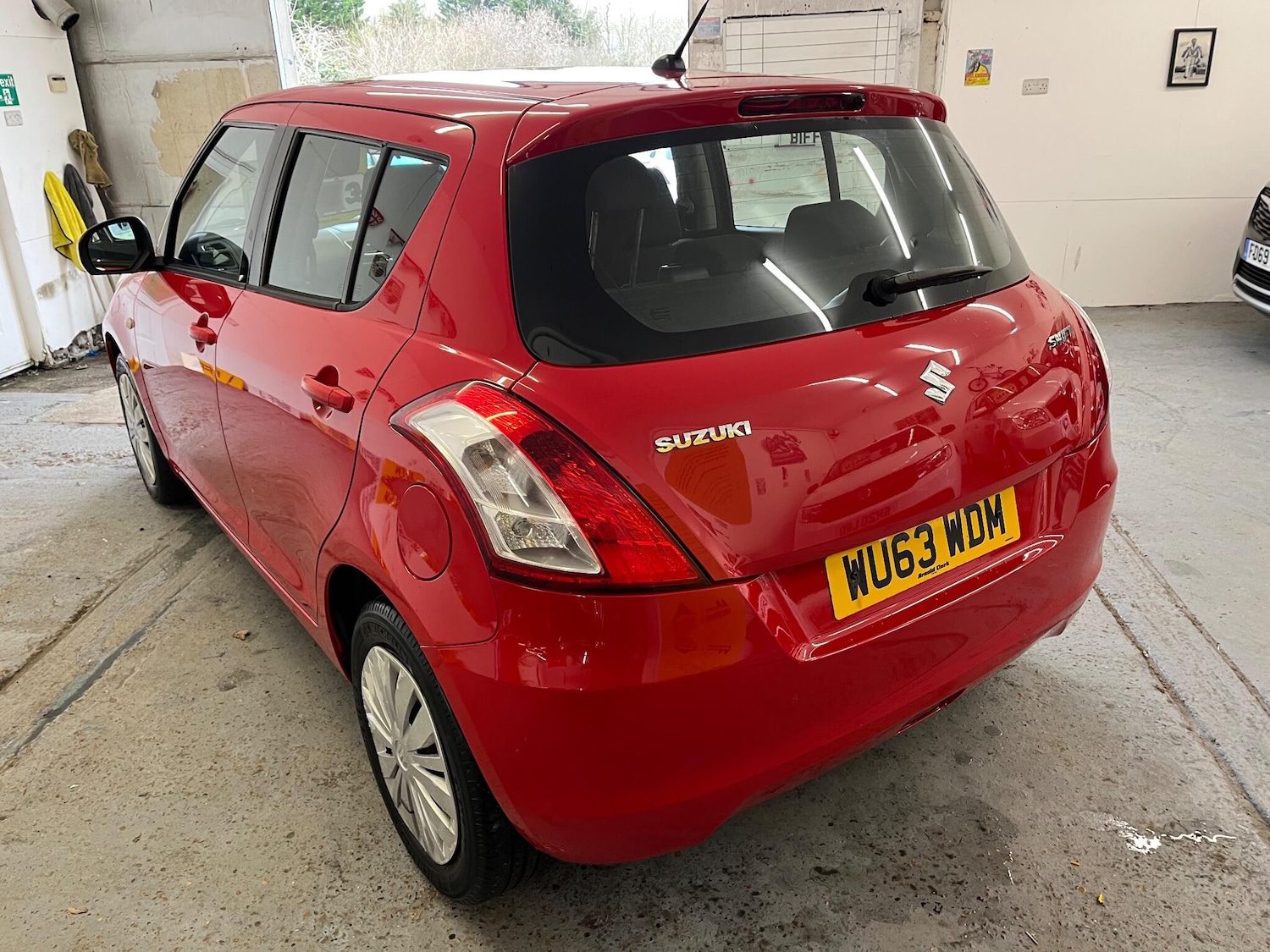 Used Suzuki Swift 2013 for sale - 77970763: Photo 32