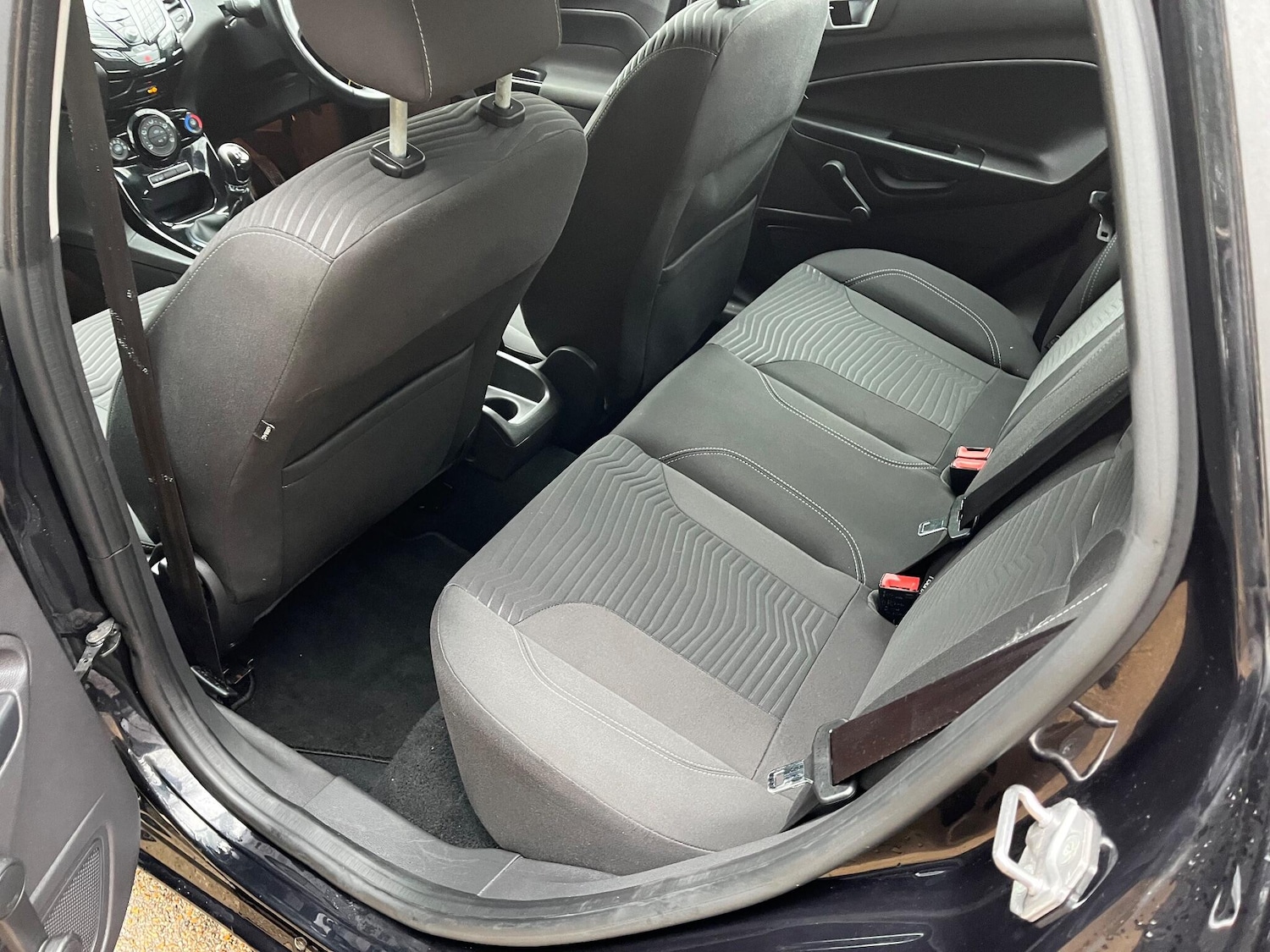 Used Ford Fiesta 2015 for sale - 77411432: Photo 24