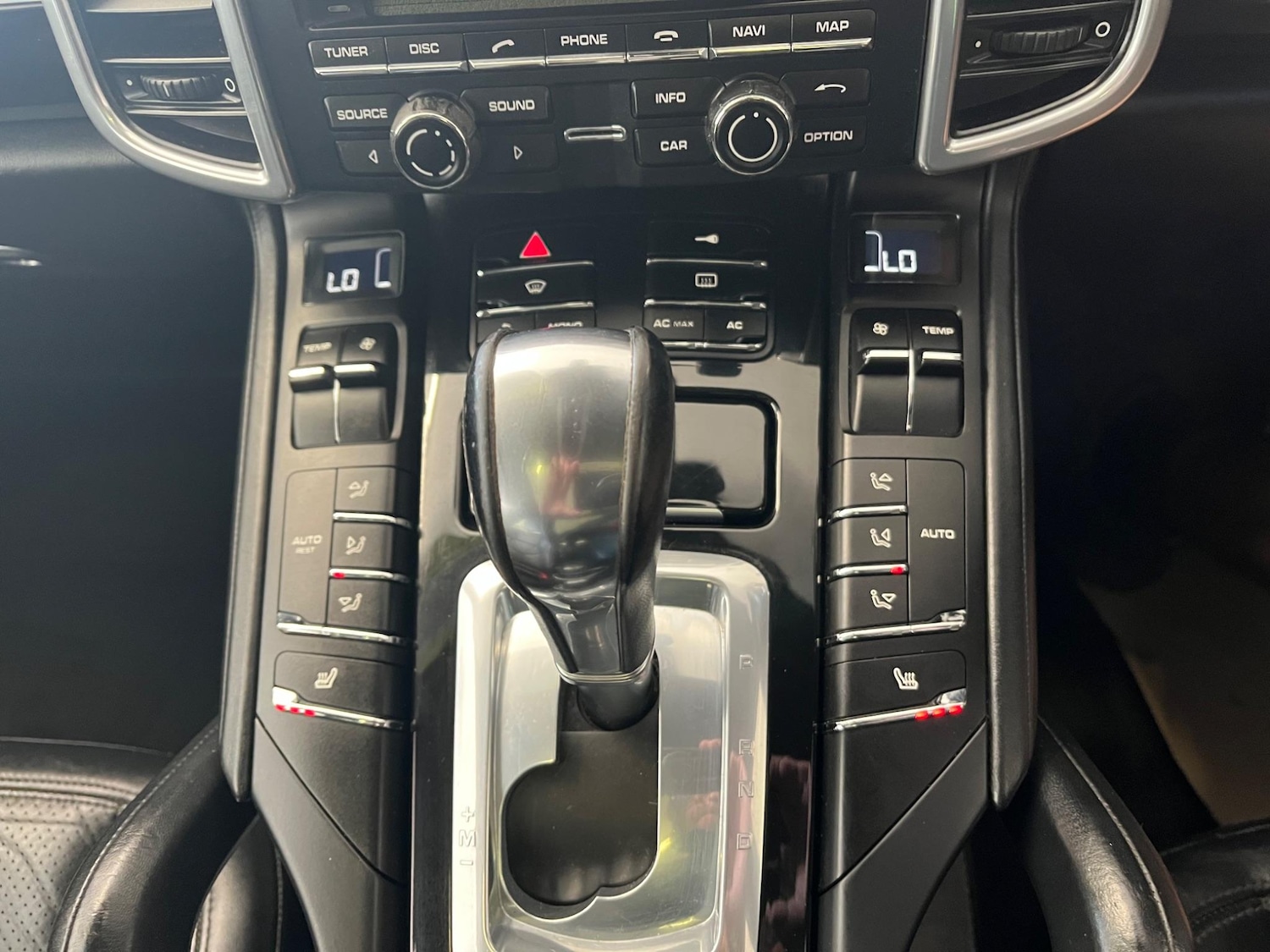 Used Porsche Cayenne 2011 for sale - 77162858: Photo 45