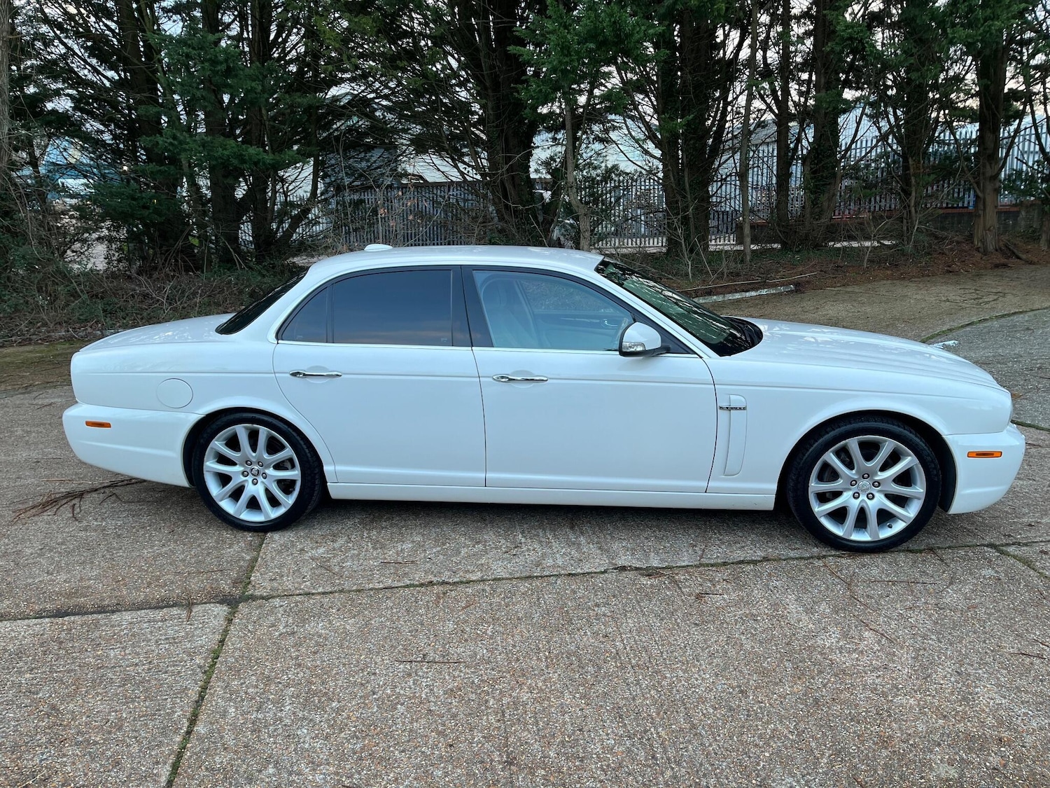 Used Jaguar XJ 2018 for sale - 77163140: Photo 15