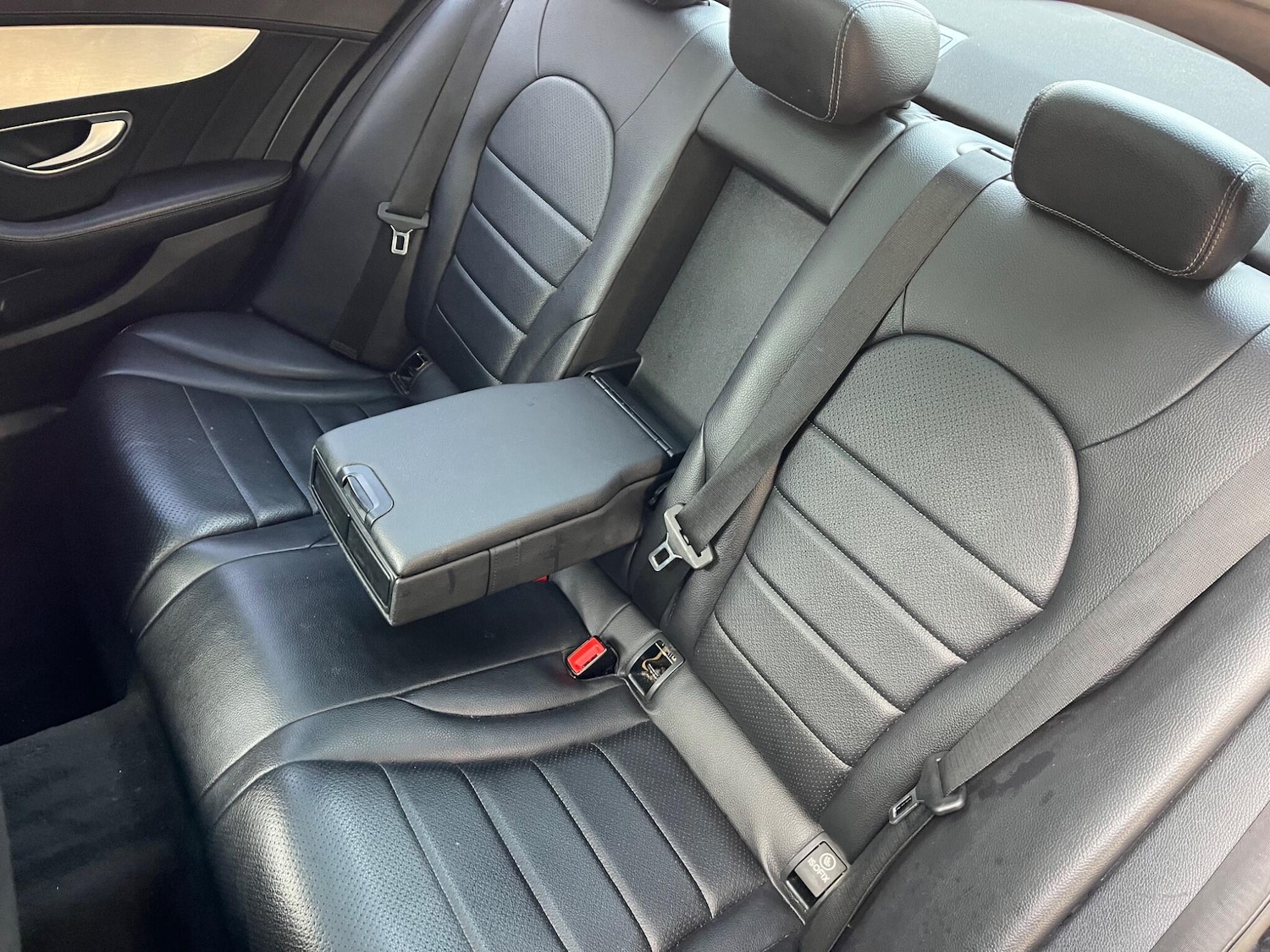 Used Mercedes-Benz C Class 2015 for sale - 77190367: Photo 31