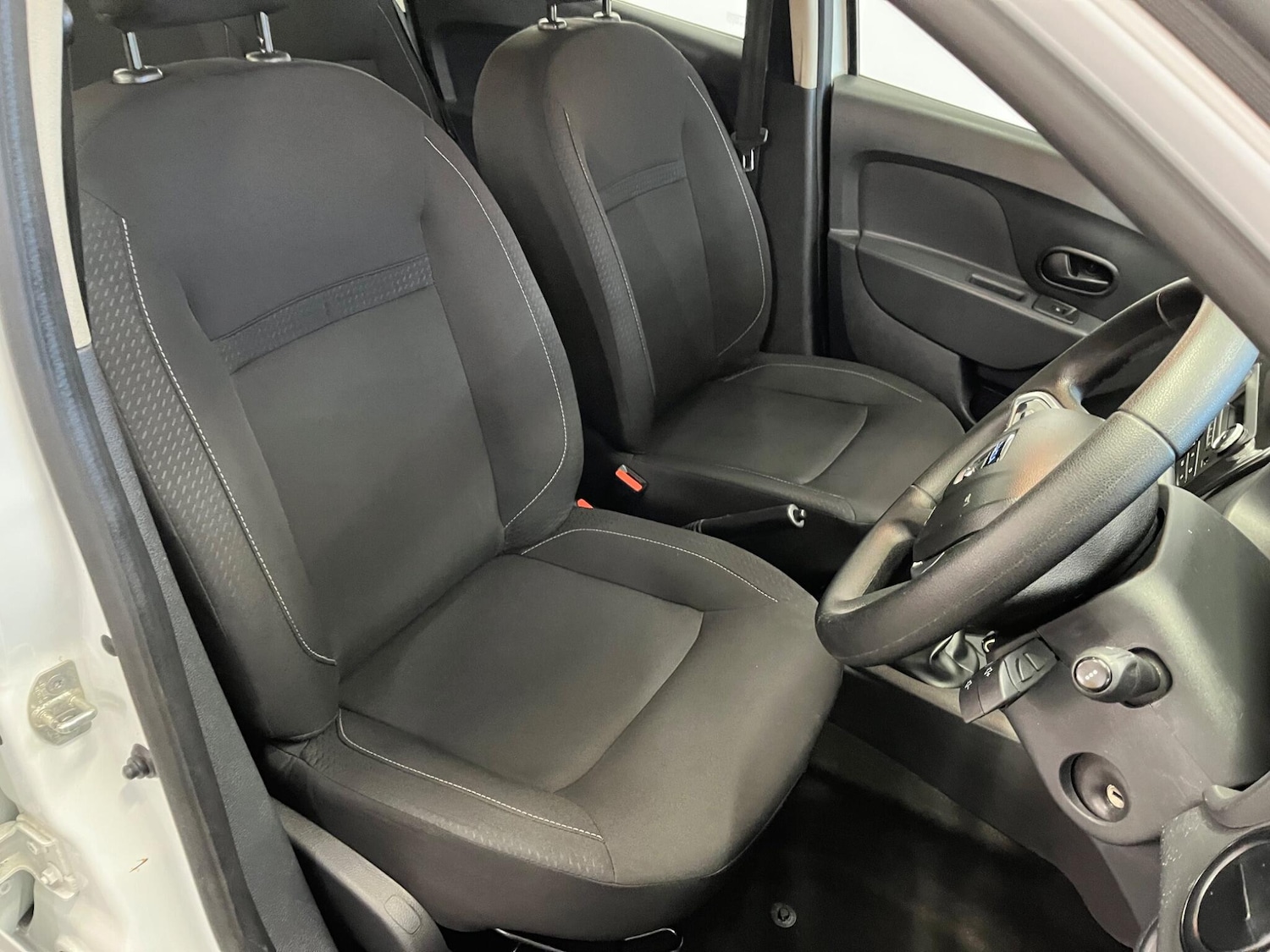 Used Dacia Sandero 2020 for sale - 77163110: Photo 36