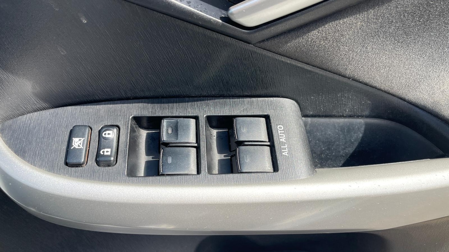 Used Toyota Prius 2020 for sale - 78170055: Photo 25