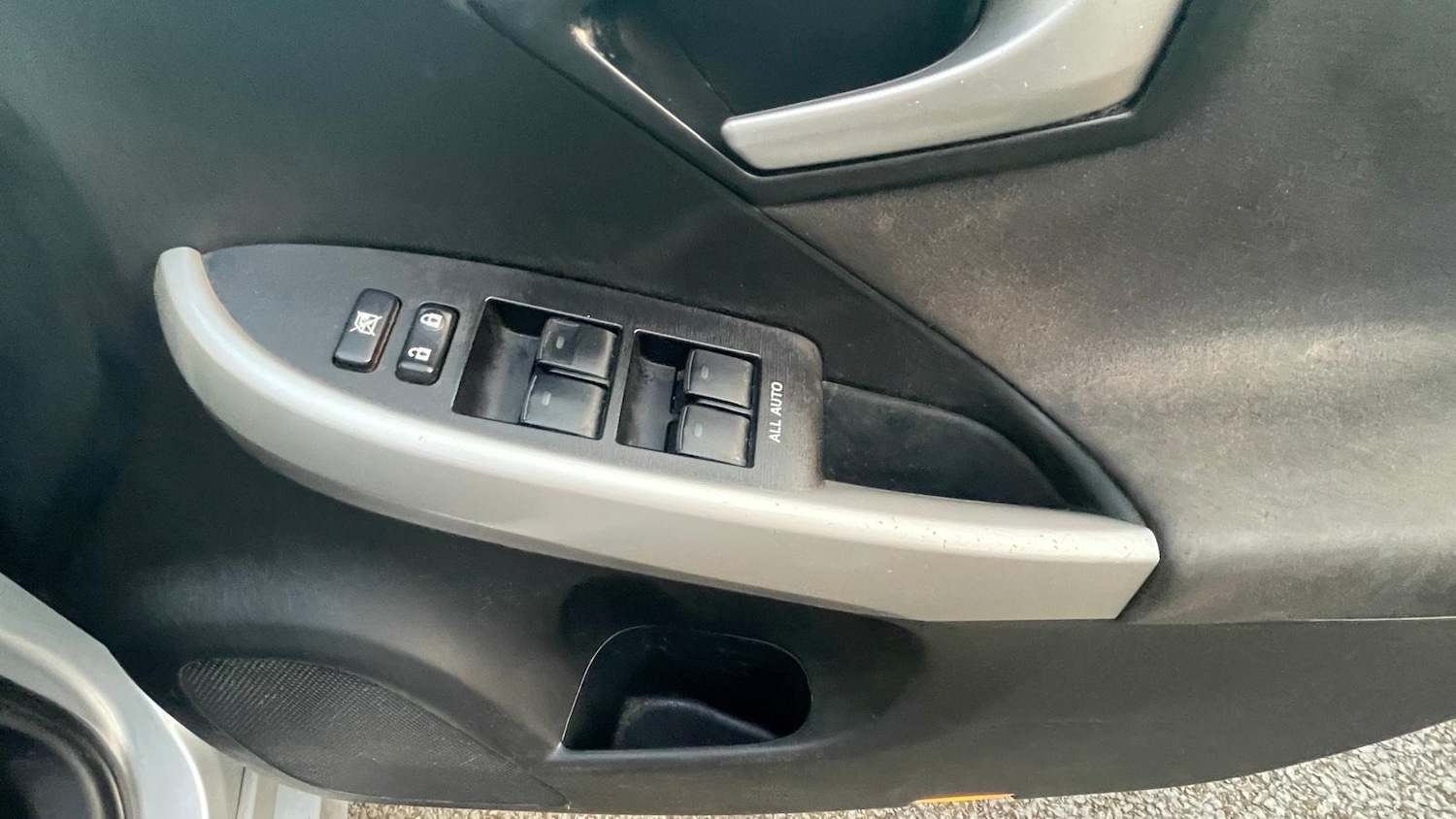 Used Toyota Prius 2020 for sale - 78170055: Photo 3