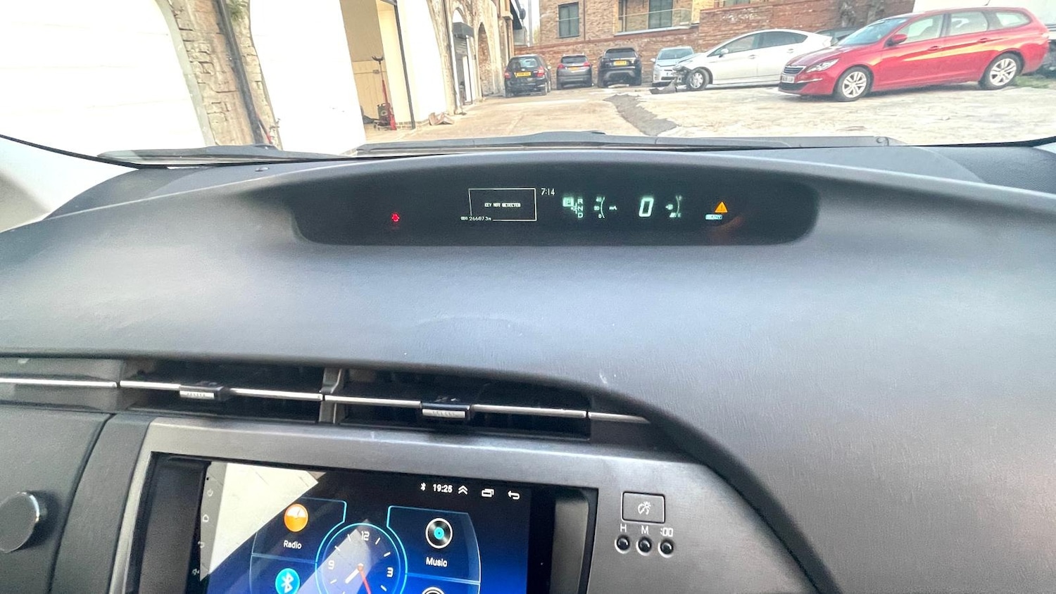 Used Toyota Prius 2020 for sale - 78170055: Photo 5