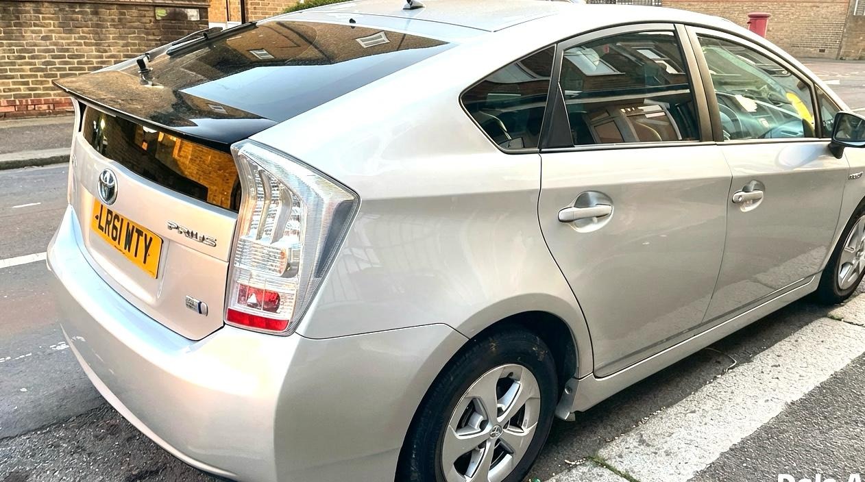 Used Toyota Prius 2011 for sale - 78116695: Photo 3