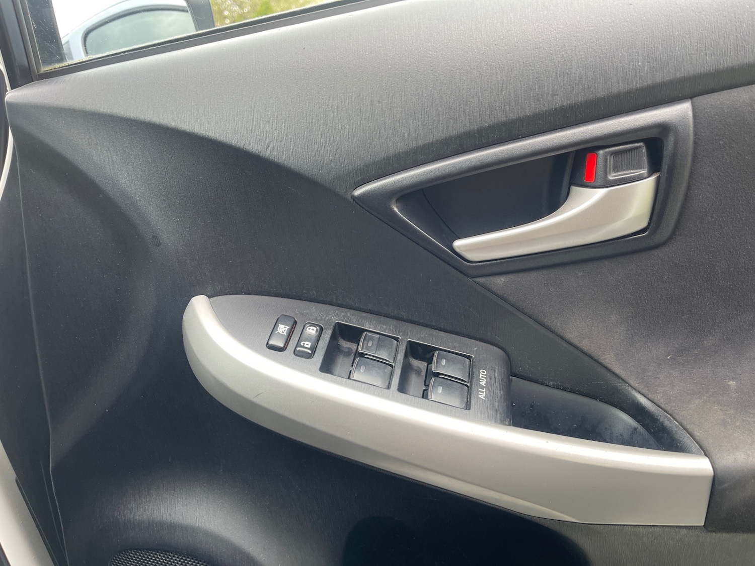 Used Toyota Prius 2019 for sale - 76382862: Photo 34