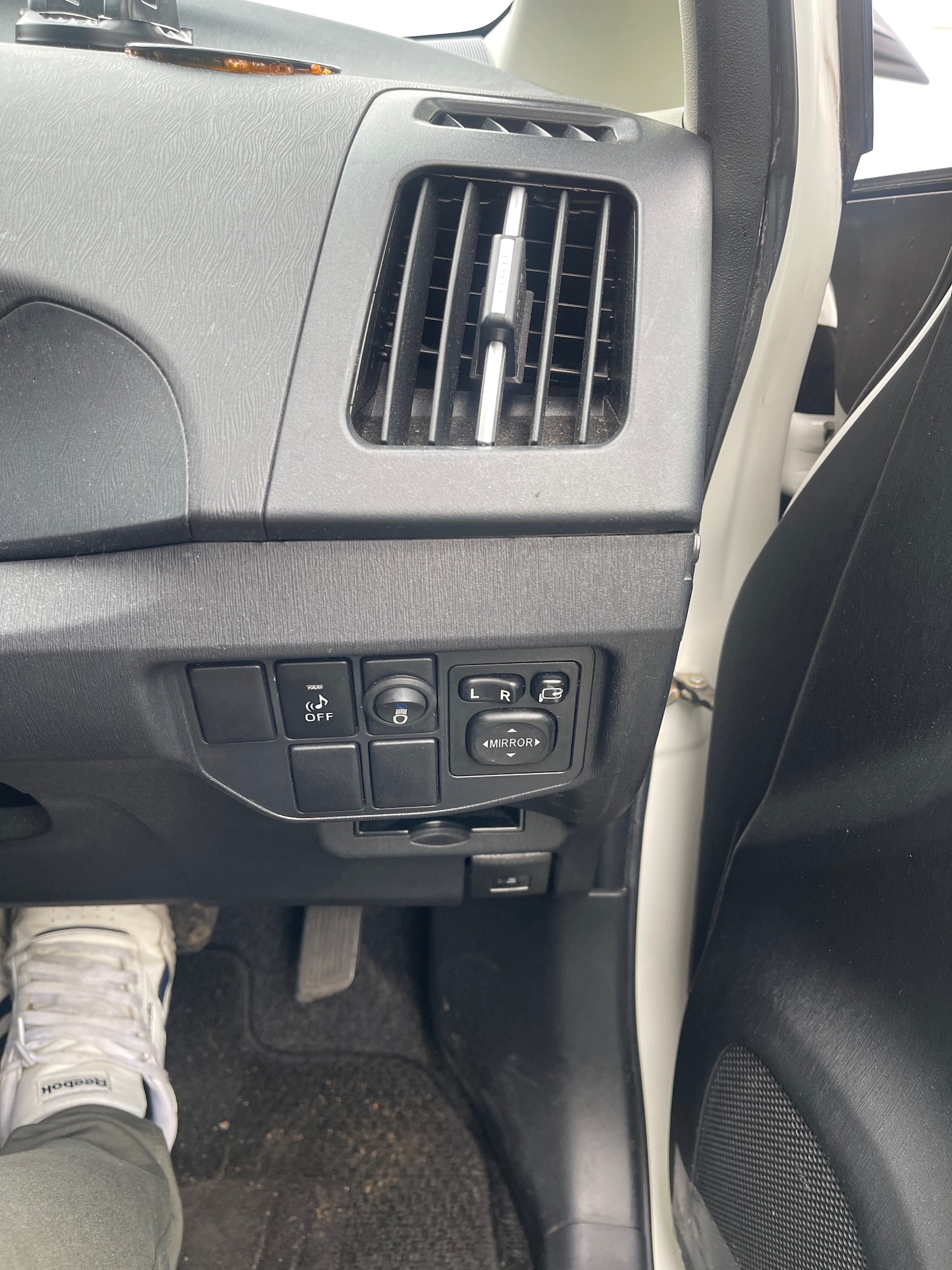 Used Toyota Prius 2019 for sale - 76382862: Photo 35