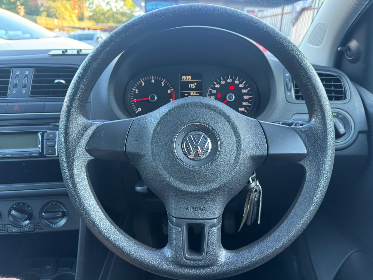 Used Volkswagen Polo 2010 for sale - 76357015: Photo 18