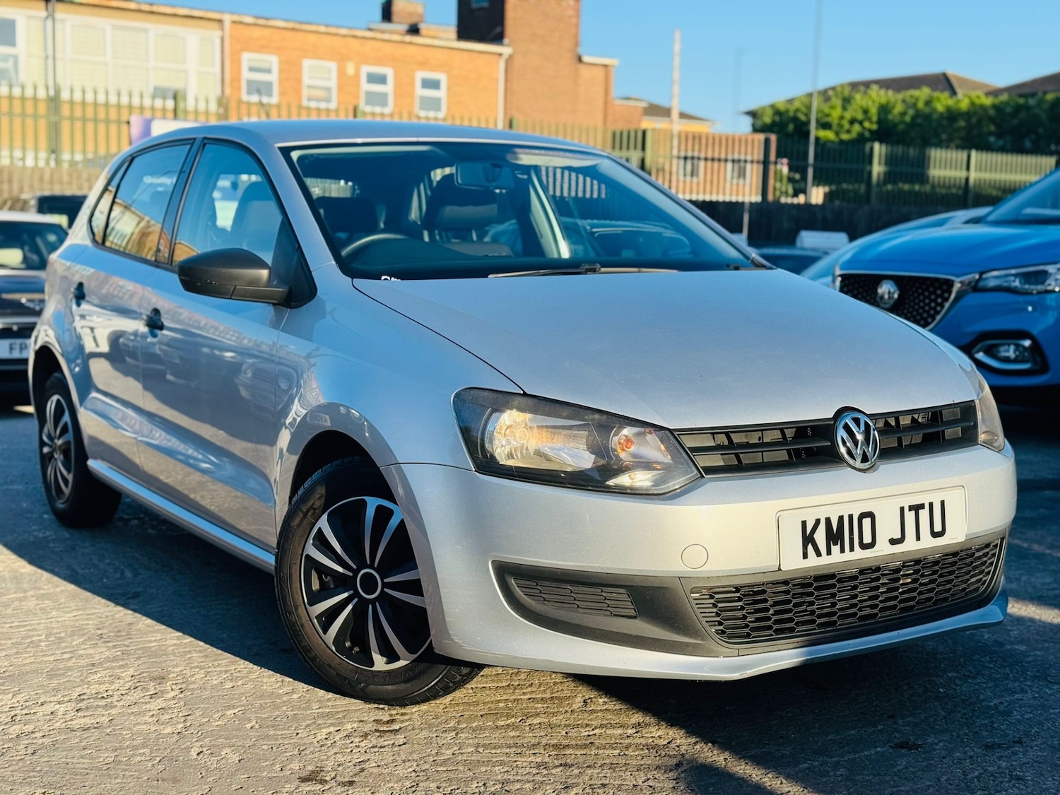 Used Volkswagen Polo 2010 for sale - 76357015: Photo 2