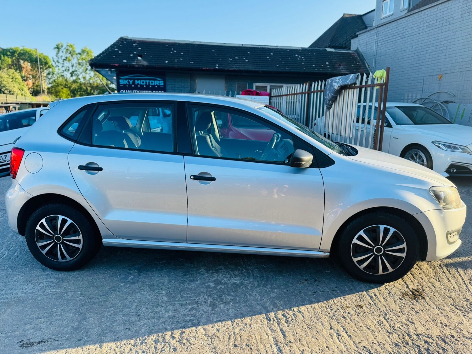 Used Volkswagen Polo 2010 for sale - 76357015: Photo 9