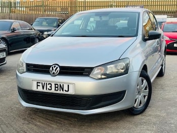 Used Volkswagen Polo 2013 for sale - 76376944: Photo