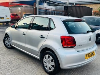 Used Volkswagen Polo 2013 for sale - 76376944: Photo