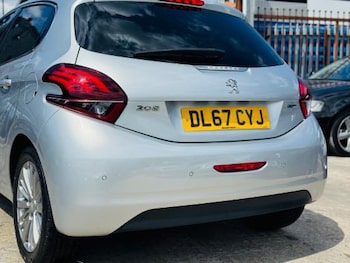 Used Peugeot 208 2018 for sale - 76376972: Photo