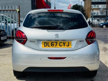 Used Peugeot 208 2018 for sale - 76376972: Photo