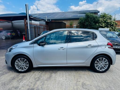 Used Peugeot 208 2018 for sale - 76376972: Photo 7