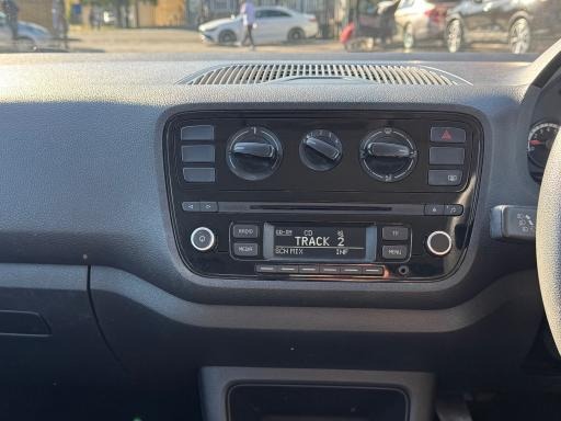 Used Volkswagen up! 2014 for sale - 76376955: Photo 18