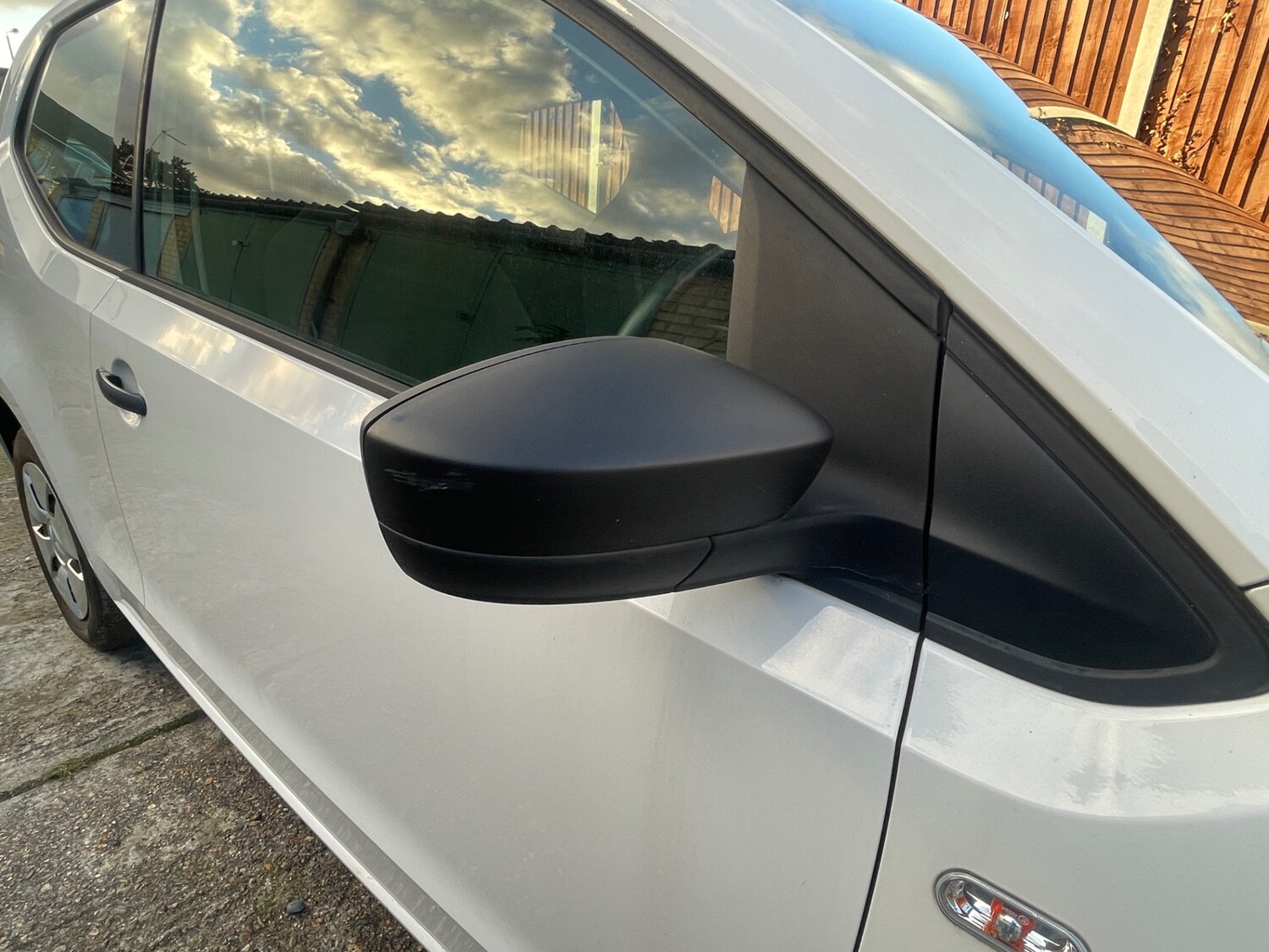 Used Volkswagen up! 2014 for sale - 76376955: Photo 33