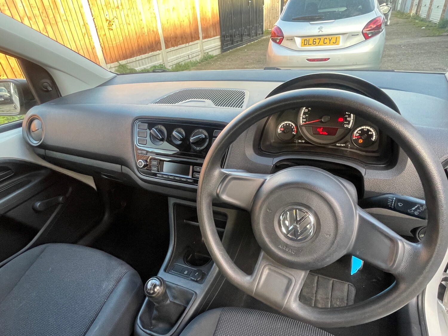 Used Volkswagen up! 2014 for sale - 76376955: Photo 38