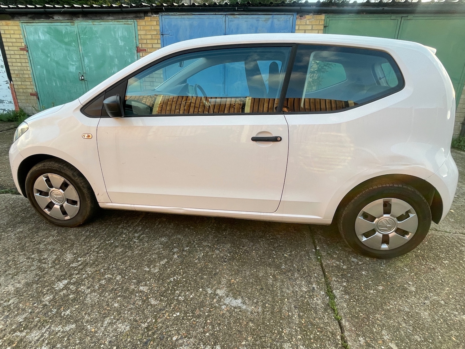 Used Volkswagen up! 2014 for sale - 76376955: Photo 40
