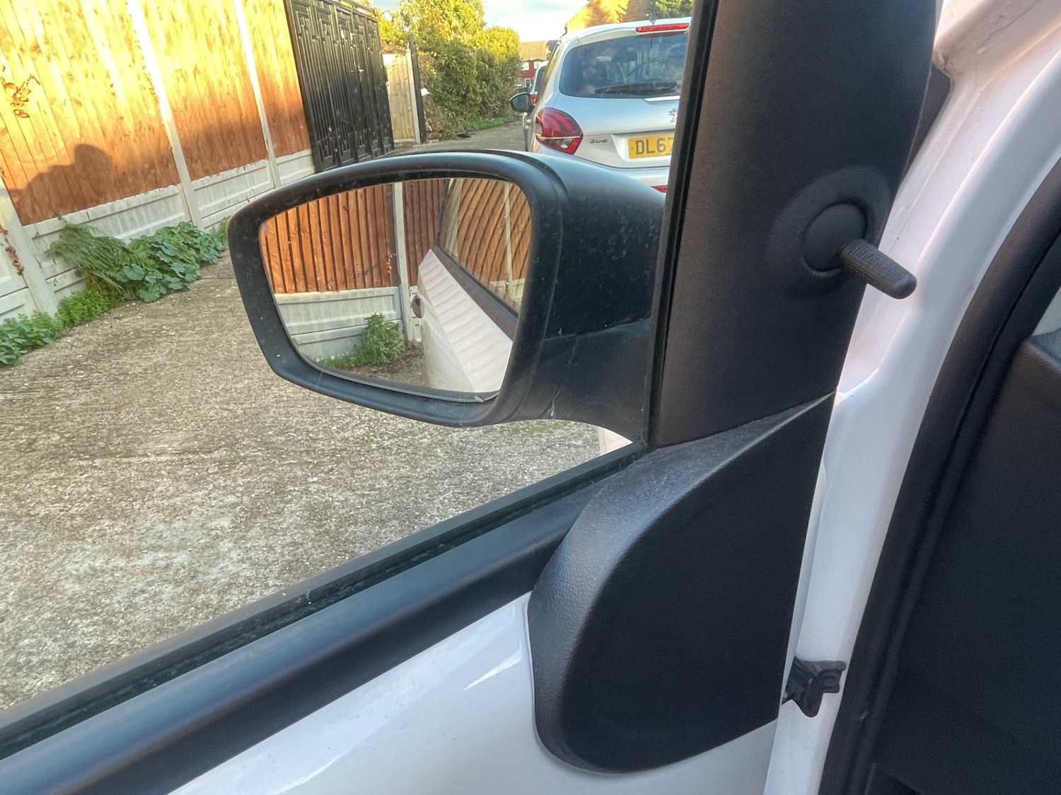 Used Volkswagen up! 2014 for sale - 76376955: Photo 45