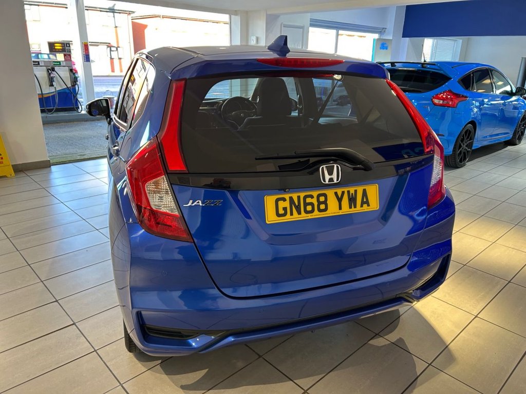 Used Honda Jazz 2018 for sale - 76883083: Photo 8