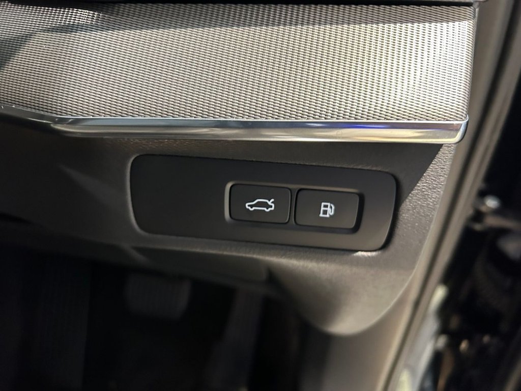 Used Volvo XC90 2023 for sale - 77355650: Photo 24