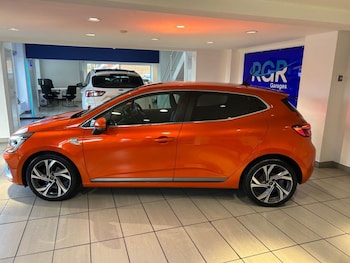 Used Renault Clio 2019 for sale - 76469821: Photo