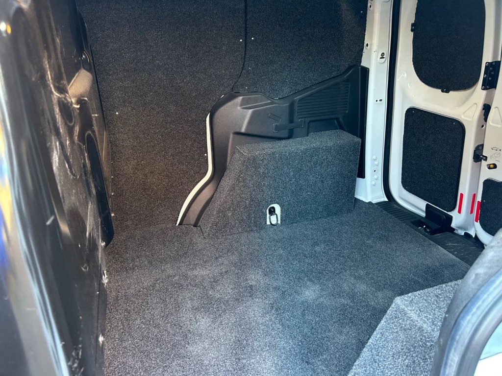 Used Ford Transit Courier 2020 for sale - 76783356: Photo 23