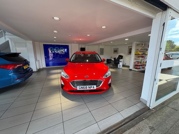 Used Ford Focus 2019 for sale - 75624875: Photo 2