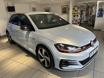 Volkswagen - Golf