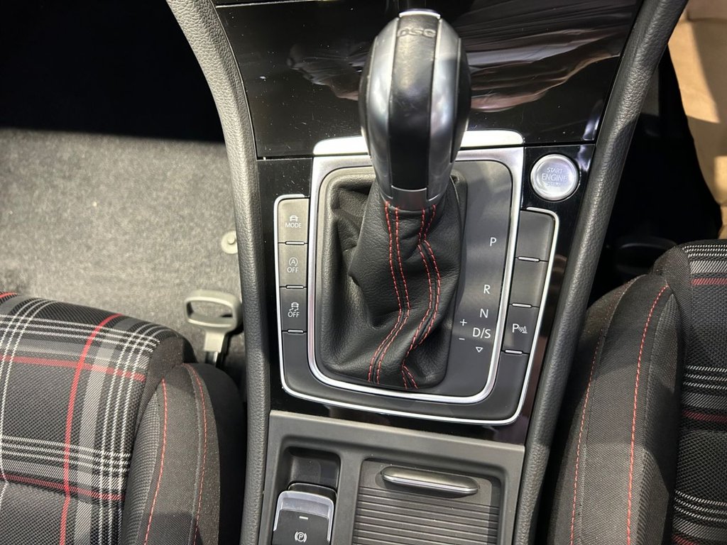 Used Volkswagen Golf 2017 for sale - 76080563: Photo 24