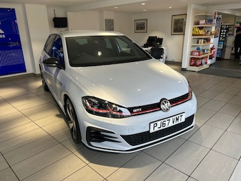 Used Volkswagen Golf 2017 for sale - 76080563: Photo 2