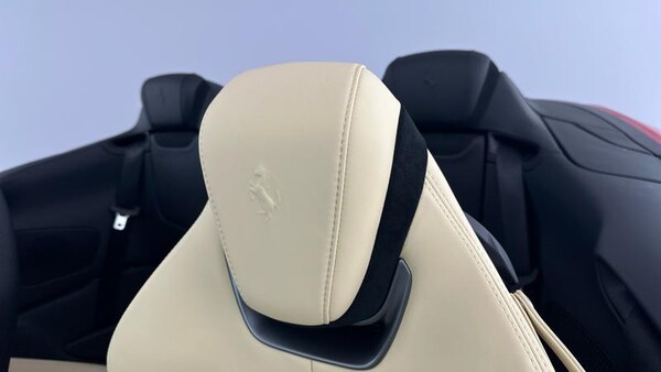 Used Ferrari Roma 2024 for sale - 74917545: Photo 14