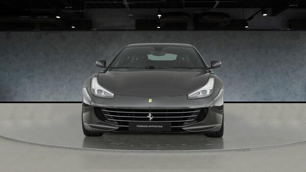 Used Ferrari GTC4Lusso 2018 for sale - 75084604: Photo 2