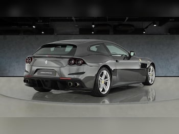 Used Ferrari GTC4Lusso 2018 for sale - 75084604: Photo