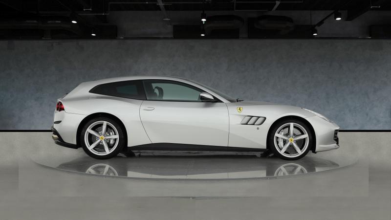 Used Ferrari GTC4Lusso 2018 for sale - 75084619: Photo 15