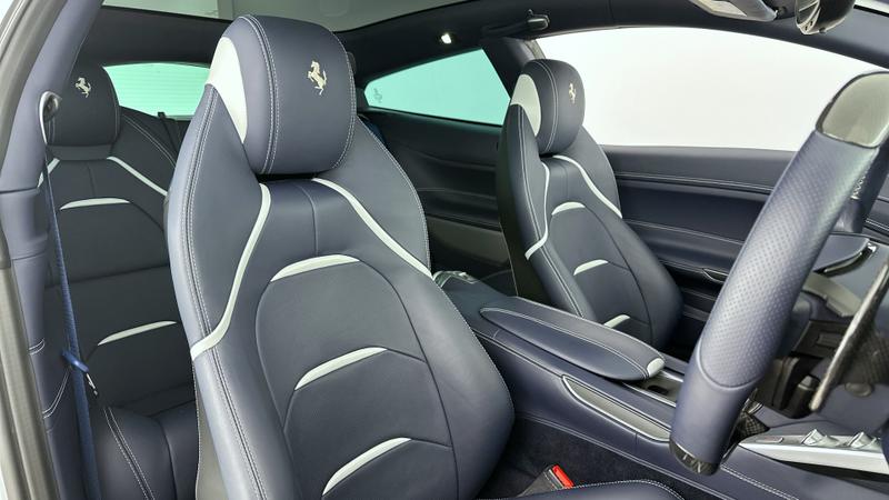 Used Ferrari GTC4Lusso 2018 for sale - 75084619: Photo 18