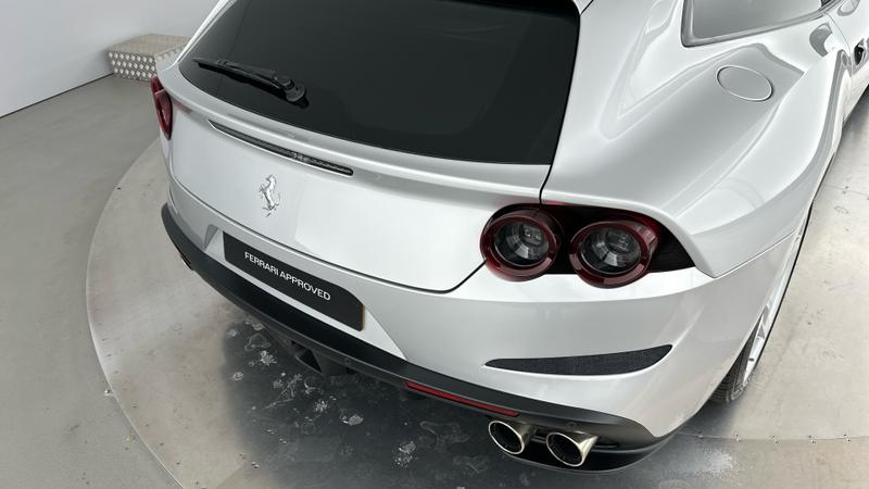 Used Ferrari GTC4Lusso 2018 for sale - 75084619: Photo 19